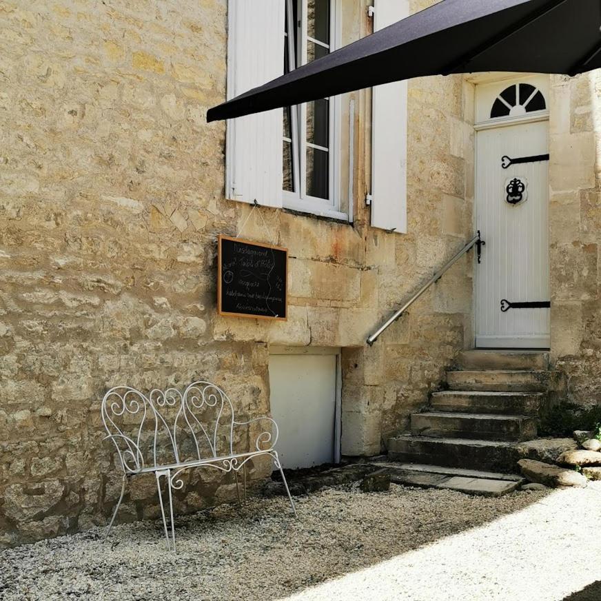 Gite Le Bonheur Hiersac Εξωτερικό φωτογραφία